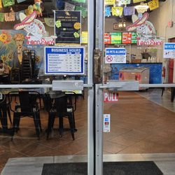 Taco Shop | Hialeah - Front entrance