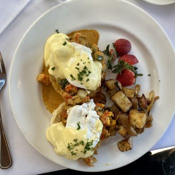 Al Biernat's Oak Lawn - Etouffee Benedict - Steakhouses Near Me - Dallas, Texas Al Biernat's Oak Lawn - Etouffee Benedict - Steakhouses Near Me - Dallas, Texas