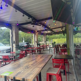 Lemon Y Sal - Outside patio - Tex-Mex Near Me - Magnolia, Texas Lemon Y Sal - Outside patio - Tex-Mex Near Me - Magnolia, Texas