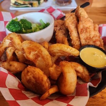 Home Run Pub & Grub - American Near Me - Louisville, Kentucky Home Run Pub & Grub - American Near Me - Louisville, Kentucky