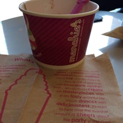 Menchie's Frozen Yogurt - Cute spoon!
