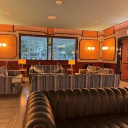 The Meteor - Cozy lounge area