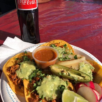 LaVina Market - Grocery Near Me - Madera, California