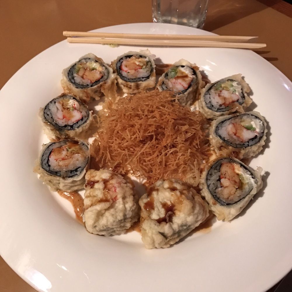 Kinta Sushi - SPECIAL ROLL "MAKI"- can't remember specifically which one this was - Sushi Bars Near Me - Carol Stream, Illinois Kinta Sushi - SPECIAL ROLL "MAKI"- can't remember specifically which one this was - Sushi Bars Near Me - Carol Stream, Illinois