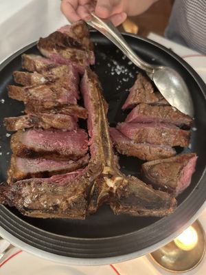 Regina Bistecca by null