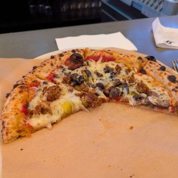 Barrington Tap & Table - Cocktail Bars Near Me - Marriottsville, Maryland