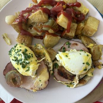 Mekelburg's - TRADITIONAL EGGS BENEDICT* - Bars Near Me - Brooklyn, New York Mekelburg's - TRADITIONAL EGGS BENEDICT* - Bars Near Me - Brooklyn, New York