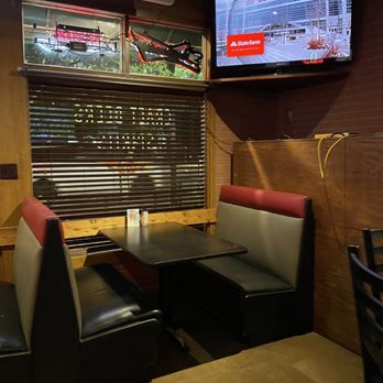 Shaw's Patio Bar & Grill - Indoor booth - Burgers Near Me - Fort Worth, Texas Shaw's Patio Bar & Grill - Indoor booth - Burgers Near Me - Fort Worth, Texas