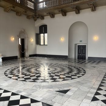 Queen's House - Landmarks & Historical Buildings Near Me - London, XGL