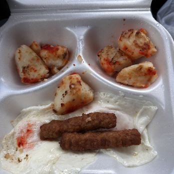 Munchies Cafe - Papas caseras horribles , salchichas y huevos muy mal preparados de verdad una decepción completa - Cuban Near Me - Hialeah, Florida Munchies Cafe - Papas caseras horribles , salchichas y huevos muy mal preparados de verdad una decepción completa - Cuban Near Me - Hialeah, Florida