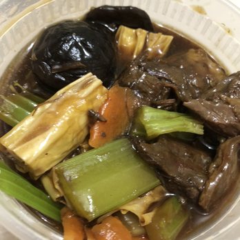 Local Cafe - 柱侯支竹牛腩煲 Braised Beef Stew & Tofu Sheet with Zhuhou Sauce Clay Pot - Chinese Near Me - Cupertino, California Local Cafe - 柱侯支竹牛腩煲 Braised Beef Stew & Tofu Sheet with Zhuhou Sauce Clay Pot - Chinese Near Me - Cupertino, California
