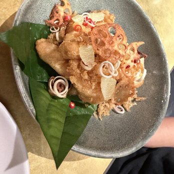 The Airliner - Trat Style Fish + Chips spicy Rockfish tempura, lotus root, lemongrass, chili, lime, fish sauce caramel Not at all spicy imho. - Wine Bars Near Me - Los Angeles, California The Airliner - Trat Style Fish + Chips spicy Rockfish tempura, lotus root, lemongrass, chili, lime, fish sauce caramel Not at all spicy imho. - Wine Bars Near Me - Los Angeles, California