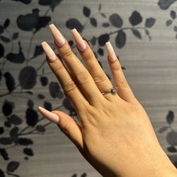 Lucky Nails