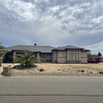 NT Landscaping Service - BEFORE-Dead grass, dirt, and rocks - Landscaping Near Me - Elk Grove, California