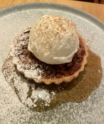 Le Caveau by null