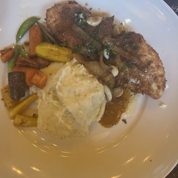 Grand Lux Cafe - Garlic Chicken - American Near Me - Paramus, New Jersey