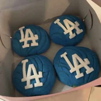 Amandas Bake- Haus - Dodger Conchas!! - Custom Cakes Near Me