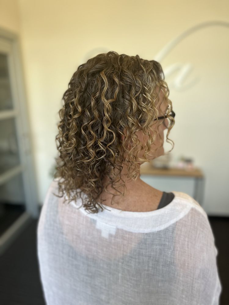 High Desert Hair Logo