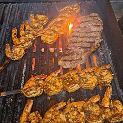 Taylors Pub - Strip Steak with grilled Shrimp