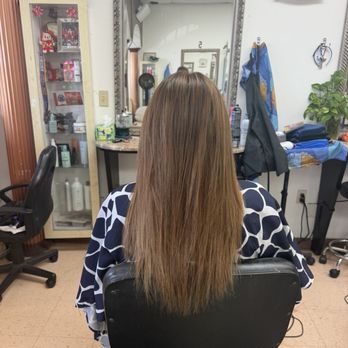 V Salon Spa - After perfect highlights and a trim! - Hair Salons Near Me - Houston, Texas V Salon Spa - After perfect highlights and a trim! - Hair Salons Near Me - Houston, Texas