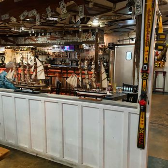 Epicure and Jack's Tavern - Small bar in the dining area.  This is not the "Tavern" part. - Italian Near Me - Millbrook, Alabama