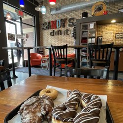Sandy's Donuts - Donuts and ambiance