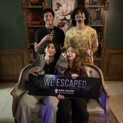 Red Door Escape Room - confinement