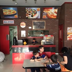 Big Pizza - Interior of restaurant
