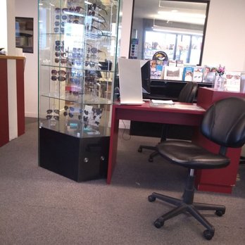 Arrow Vision Center Optometry - Waiting area - Optometrists Near Me - Glendora, California Arrow Vision Center Optometry - Waiting area - Optometrists Near Me - Glendora, California