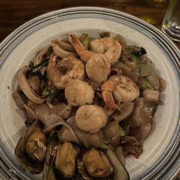 Mixed seafood Street Noodle