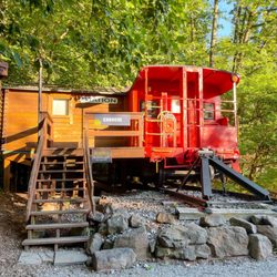 Sun Retreats Lancaster County - caboose for rent