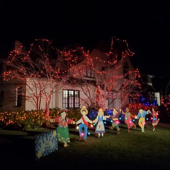 Christmas Tree Lane - Lights and decor - Local Flavor Near Me - Palo Alto, California