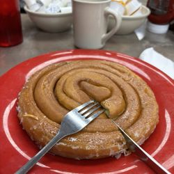 Pancake House - Cow Patty Cinnamon Roll
