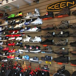 Gubbins Perfect Fit - Cleats for soccer, football, baseball.. plus hiking shoes by Merrell and water shoes for your outdoor adventures.