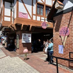 Hart and Dagr - Ice cream parlor that is below the tattoo shop.