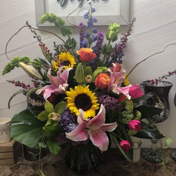 Rose & Blossom - Sunflowers, Lillie's, flowers, bouquet. - Florists Near Me - Spokane Valley, Washington Rose & Blossom - Sunflowers, Lillie's, flowers, bouquet. - Florists Near Me - Spokane Valley, Washington