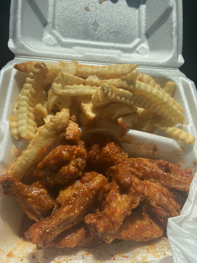 JJS WINGS & SEAFOOD Updated August 2024 11 Photos & 13 Reviews 3355 Deans Bridge Rd