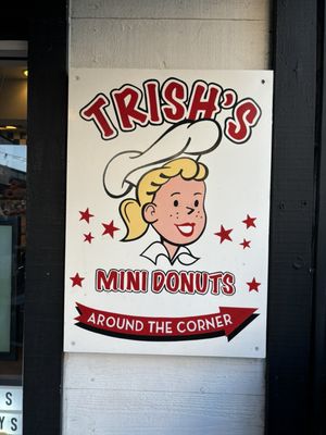 Trish's Mini Donuts by null