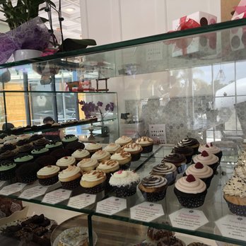 Dots Cafe - Cupcakes - Cafes Near Me - Pasadena, California
