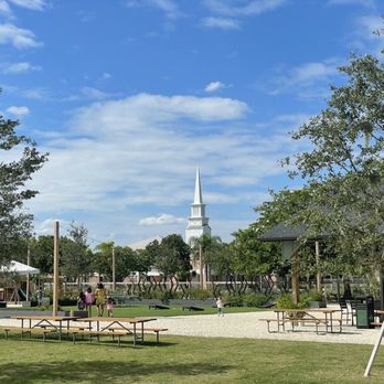 Heritage Market - Outside - Farmers Market Near Me - Homestead, Florida Heritage Market - Outside - Farmers Market Near Me - Homestead, Florida