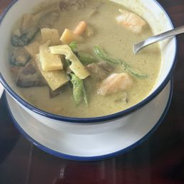 Shrimp Green curry. Perfect spice level. Very delicious.