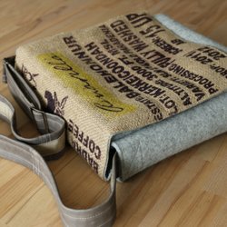 traditionsWerk - Messenger Bag aus Naturfilz mit Kaffeesack by traditionsWerk