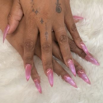 John and Sandy Nails - That pink cat eye - Nail Salons Near Me - Los Angeles, California John and Sandy Nails - That pink cat eye - Nail Salons Near Me - Los Angeles, California