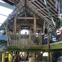 Shows the multi-level course with the decorations