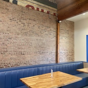 H & H Bagels - Seating - Bagels Near Me - Santa Monica, California H & H Bagels - Seating - Bagels Near Me - Santa Monica, California