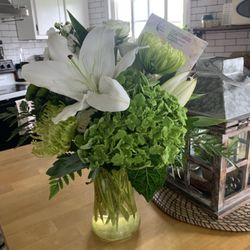 A New Leaf Florist - Luck of the Irish arrangement