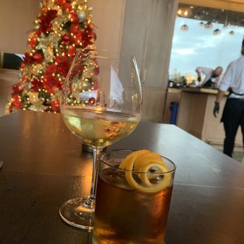 Solera - Lounges Near Me - Honolulu, Hawaii Solera - Lounges Near Me - Honolulu, Hawaii