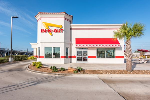 In-N-Out Burger by null