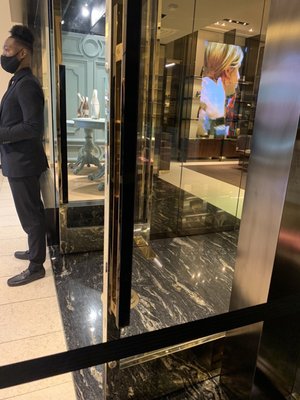 Gucci by null