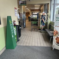 Publix - Entrance